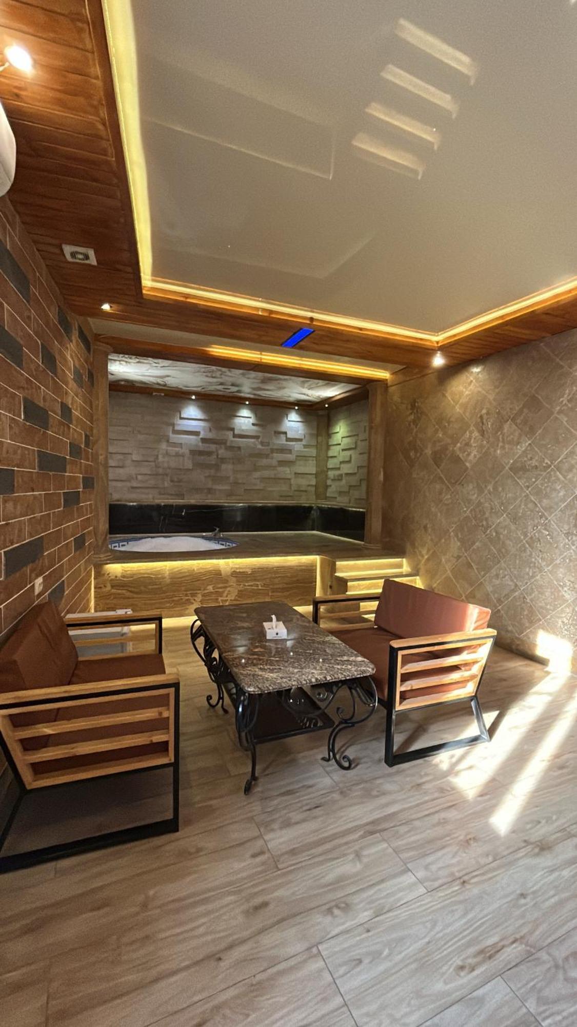 Aleppo Hotel Erévan Extérieur photo