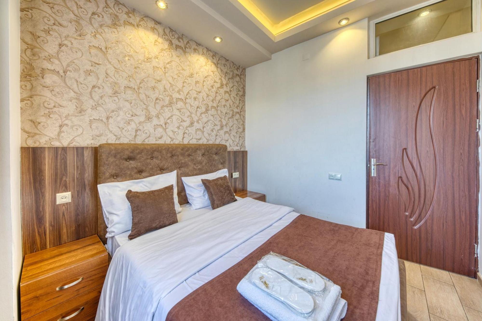Aleppo Hotel Erévan Extérieur photo