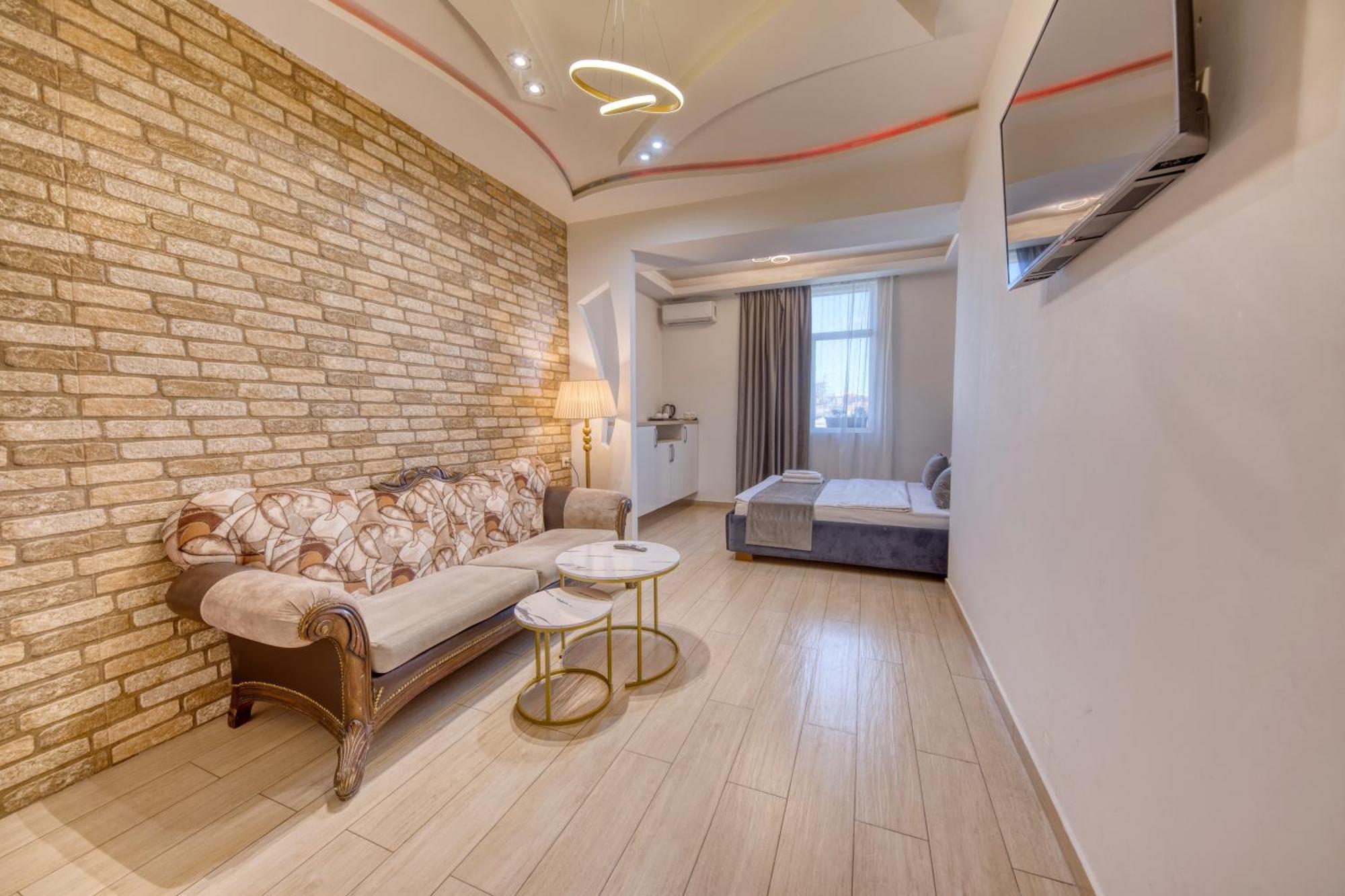 Aleppo Hotel Erévan Extérieur photo