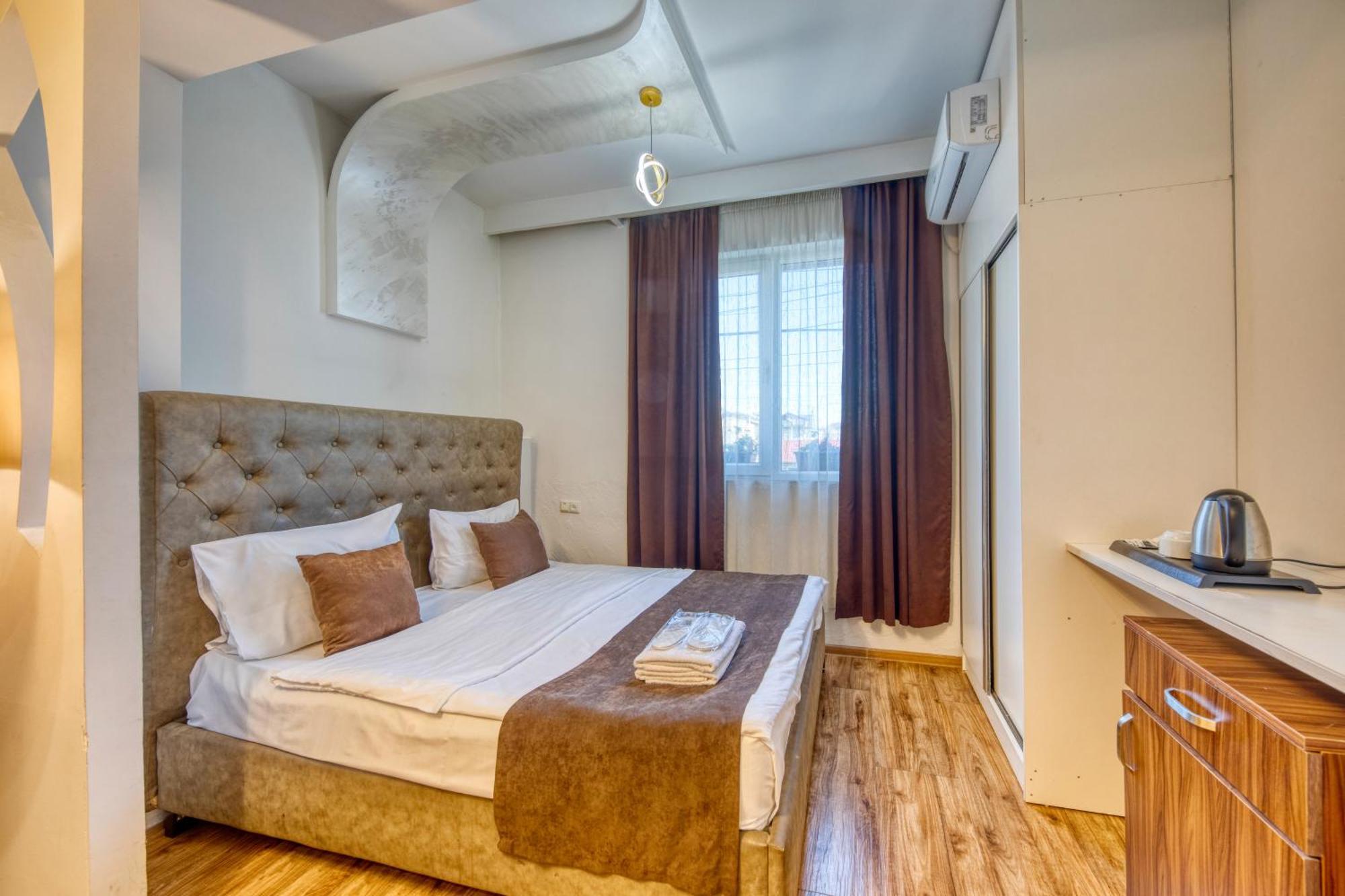 Aleppo Hotel Erévan Extérieur photo